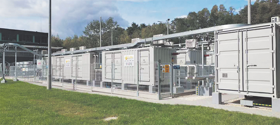 مصنع الصلب التابع لشركة Elma البولندية (بجهد 31.5 كيلو فولت/ 100 ميجافولت)